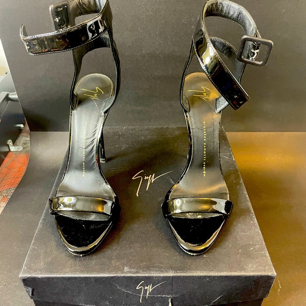 Giuseppe Zanotti sandal , worn, original box, original dust bag